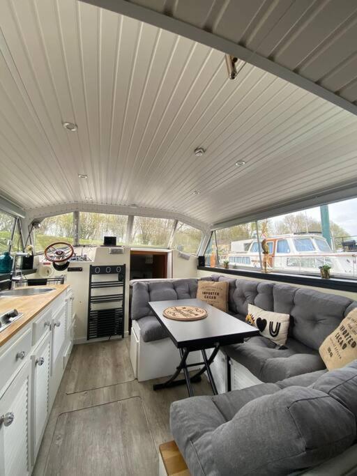 Charmant Bateau Sur La Marne ลาแฟร์เต-ซูส์-ชูอาร์ ภายนอก รูปภาพ