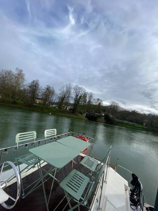 Charmant Bateau Sur La Marne ลาแฟร์เต-ซูส์-ชูอาร์ ภายนอก รูปภาพ