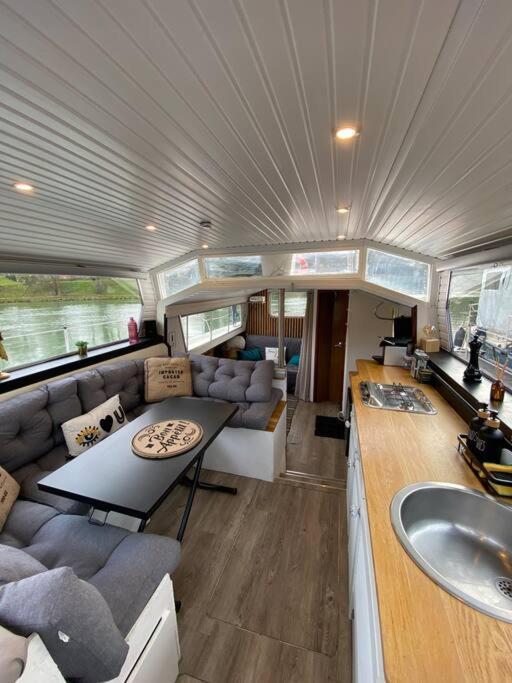 Charmant Bateau Sur La Marne ลาแฟร์เต-ซูส์-ชูอาร์ ภายนอก รูปภาพ